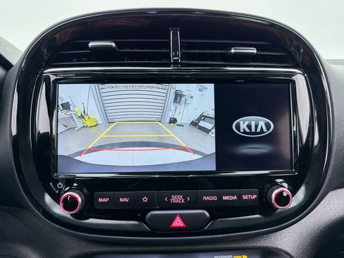 Used 2021 Kia Soul EX image 6