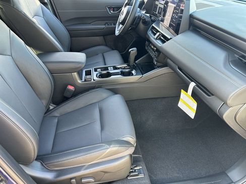 New 2026 Subaru Outback Touring AWD/4WD image 8