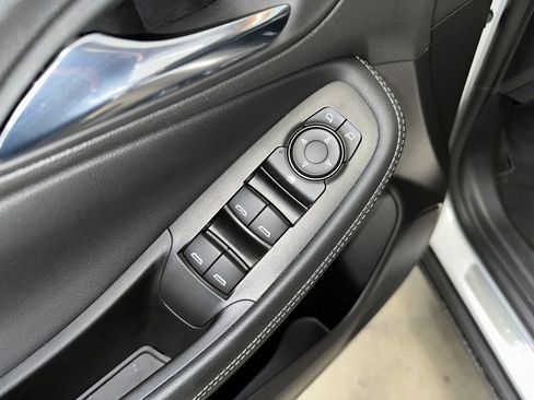 Used 2023 Buick Encore GX Preferred image 4