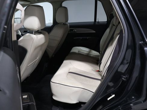 Used 2014 Lincoln MKX AWD w/ Equipment Group 101A image 18