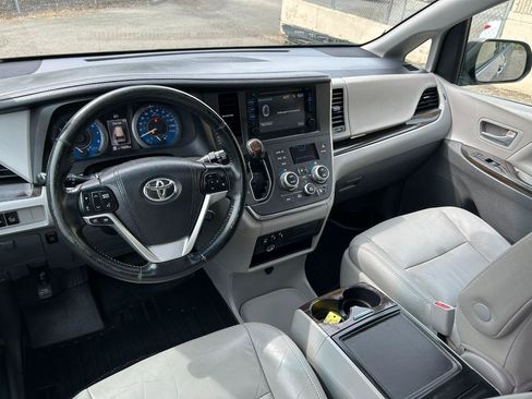 Used 2015 Toyota Sienna XLE w/ XLE Navigation Package AWD/4WD image 15