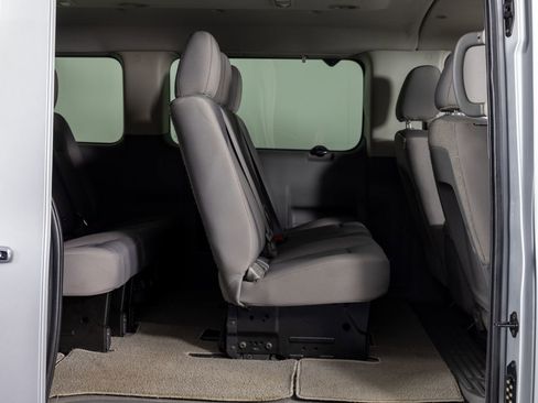 Used 2019 Nissan NV 3500 SV w/ Navigation Package image 18