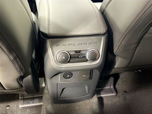 New 2026 Ford Explorer Active w/ Active Comfort Package image 24