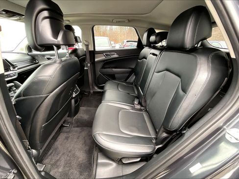 Used 2023 Kia Sportage SX image 15