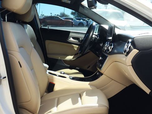 Used 2020 Mercedes-Benz GLA 250 image 34