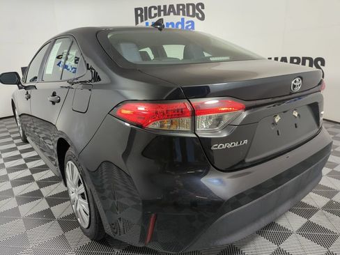 Used 2024 Toyota Corolla LE FWD image 2