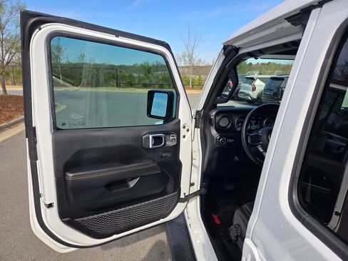 Used 2021 Jeep Wrangler Unlimited Sahara image 20