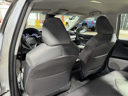 Used 2018 Toyota Camry LE FWD image 26