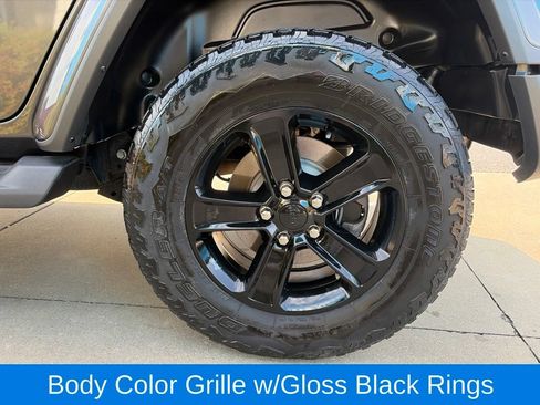Used 2021 Jeep Wrangler Unlimited Sahara AWD/4WD image 8