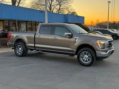 Used 2021 Ford F150 XLT w/ Equipment Group 302A High image 8
