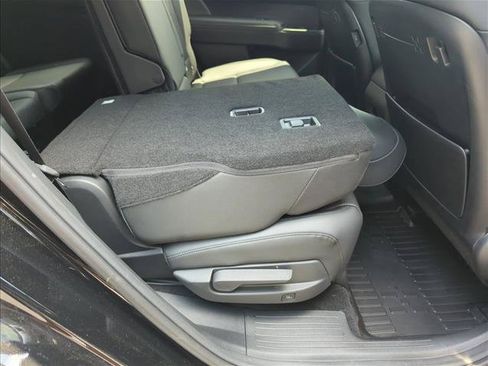 Used 2025 Hyundai Santa Fe XRT AWD/4WD image 25