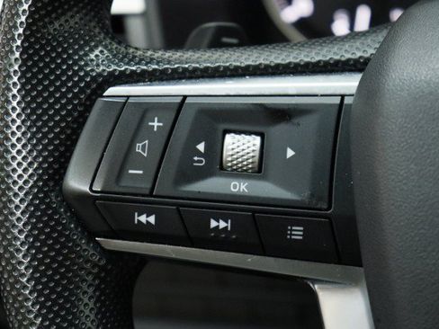 Used 2024 Mitsubishi Outlander ES FWD image 11