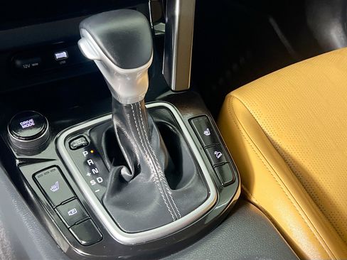 Used 2024 Kia Seltos EX image 25