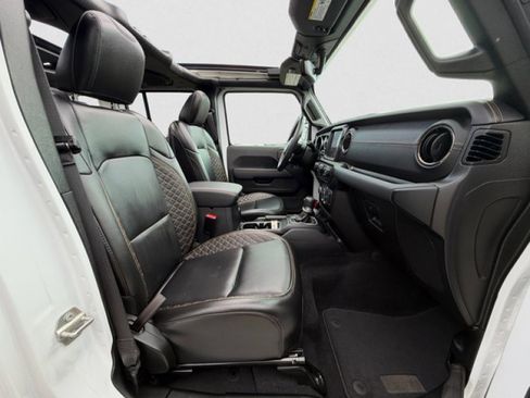 Used 2023 Jeep Wrangler Unlimited Sahara image 19