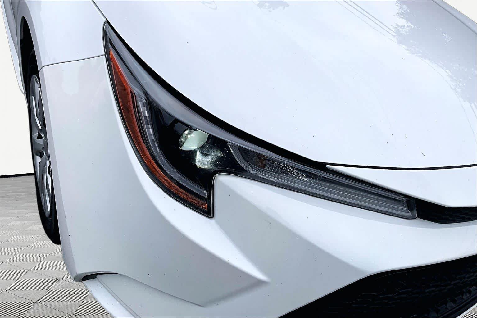 Certified 2021 Toyota Corolla LE FWD image 28