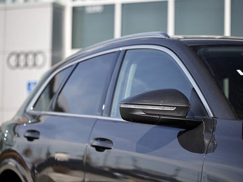 New 2025 Audi Q5 Premium image 3