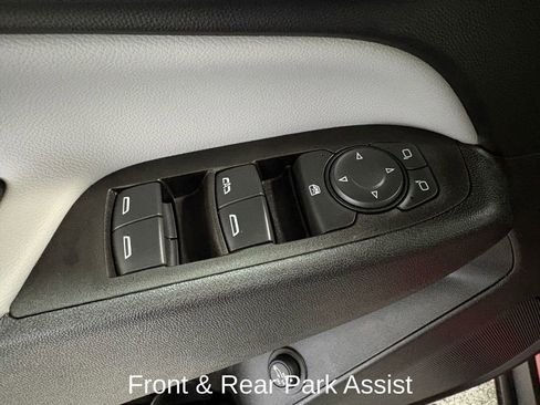 Used 2022 Chevrolet Equinox LT image 13