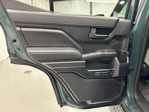 Used 2025 Toyota 4Runner TRD Off-Road image 36