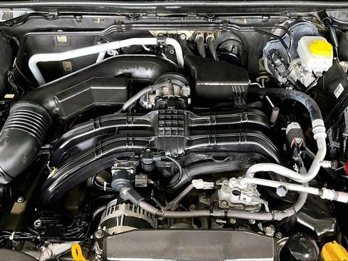 Used 2023 Subaru Outback Limited image 32