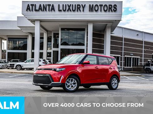 Used 2025 Kia Soul LX w/ LX Technology Package FWD image 3