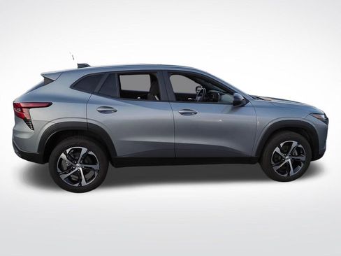 Used 2024 Chevrolet Trax RS w/ Driver Confidence Package image 8