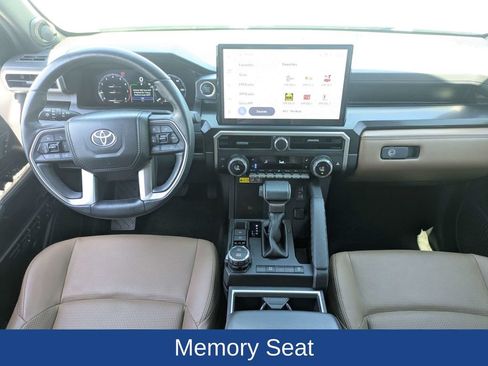 Used 2025 Toyota 4Runner Limited AWD/4WD image 17