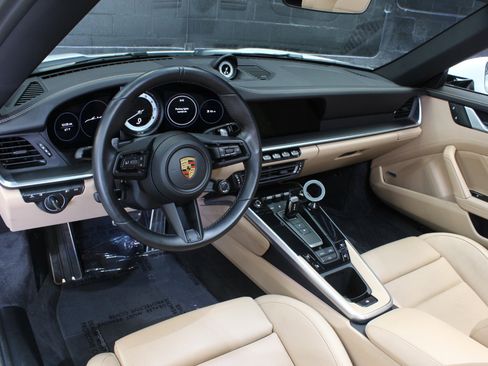 Used 2022 Porsche 911 Carrera S image 45