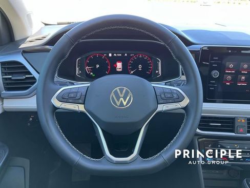 Used 2025 Volkswagen Taos SEL AWD/4WD image 27