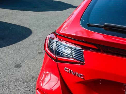 Used 2025 Honda Civic Sport image 8