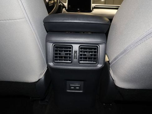 Used 2025 Toyota RAV4 XLE image 29