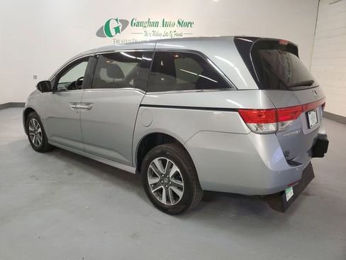 Used 2017 Honda Odyssey Touring image 3