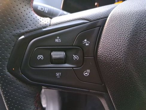 Used 2024 Chevrolet Trax RS w/ Driver Confidence Package image 17