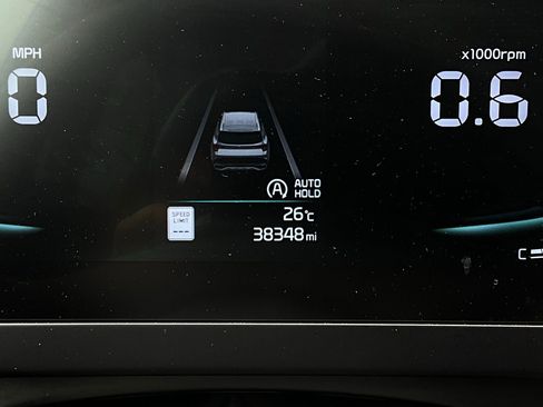 Used 2025 Kia Sportage LX image 36