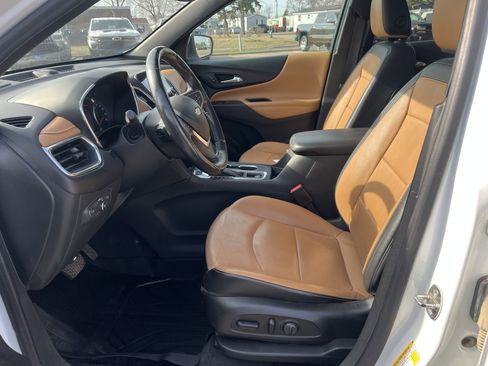 Used 2020 Chevrolet Equinox Premier image 16