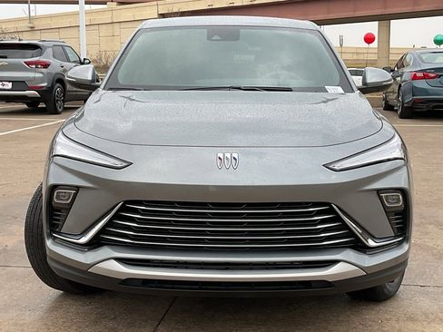 Used 2025 Buick Envista Preferred image 3