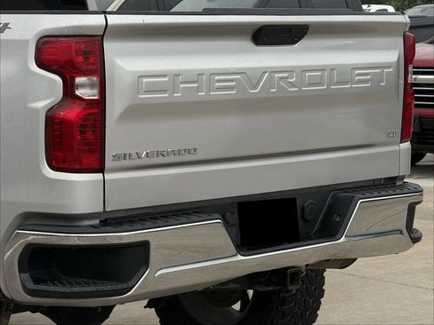 Used 2020 Chevrolet Silverado 1500 LT w/ Fleet Comfort Package AWD/4WD image 5