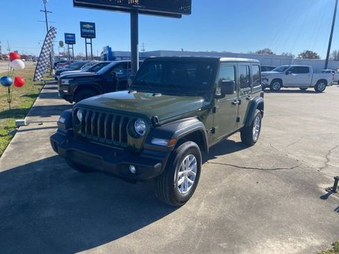 Used 2023 Jeep Wrangler Sport S image 2
