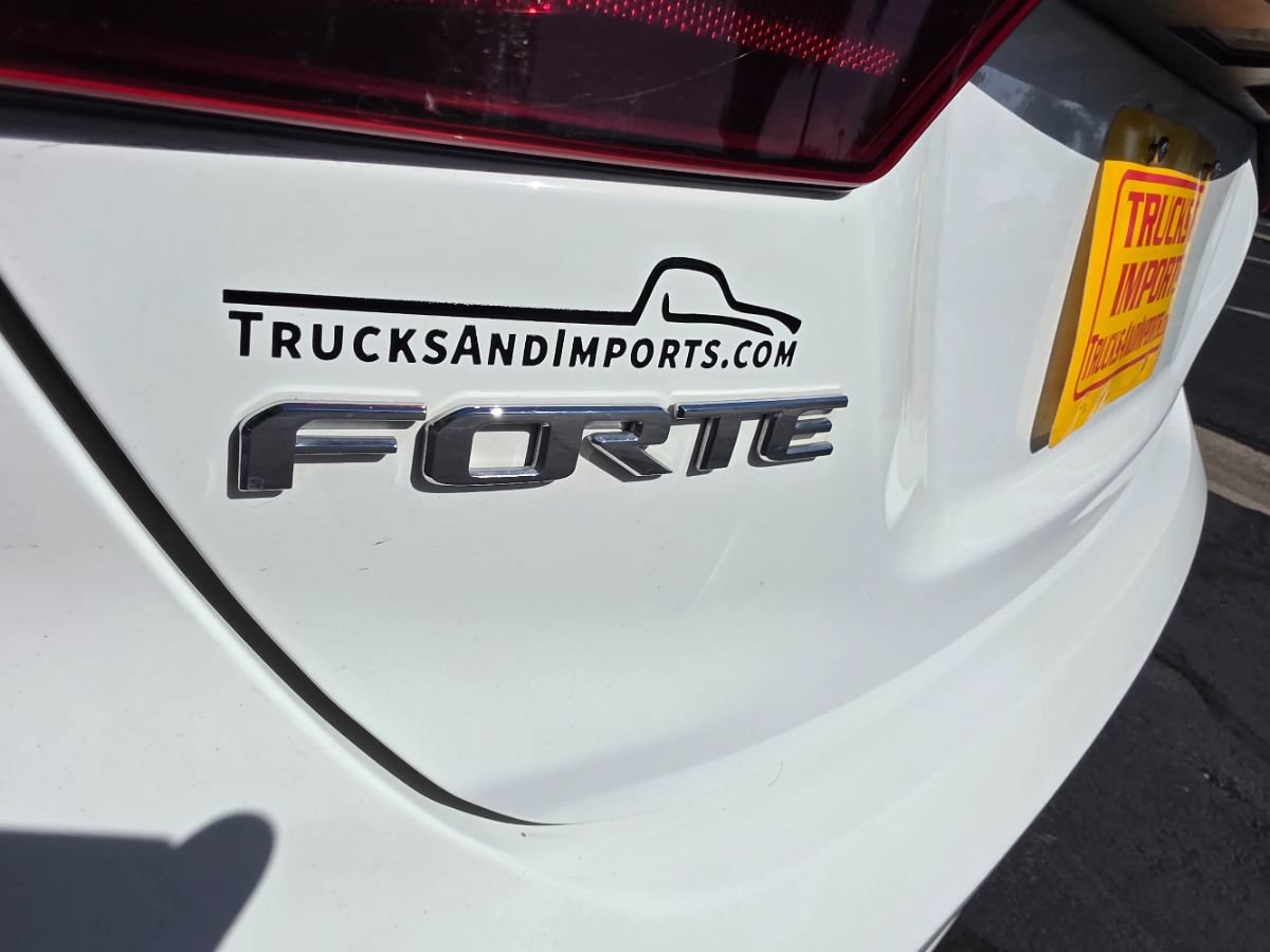 Used 2021 Kia Forte LXS FWD image 5
