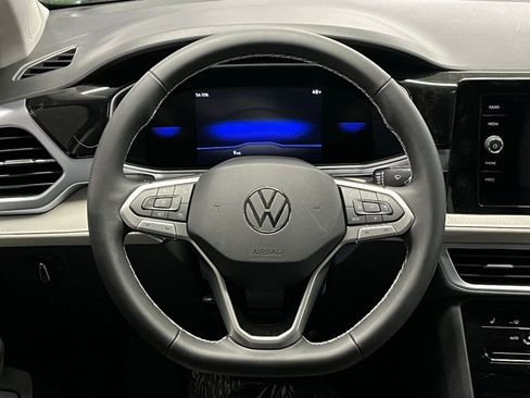 New 2026 Volkswagen Taos SE AWD/4WD image 9