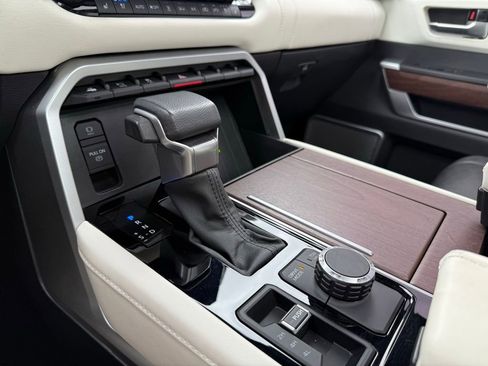 Used 2024 Toyota Sequoia Capstone image 20