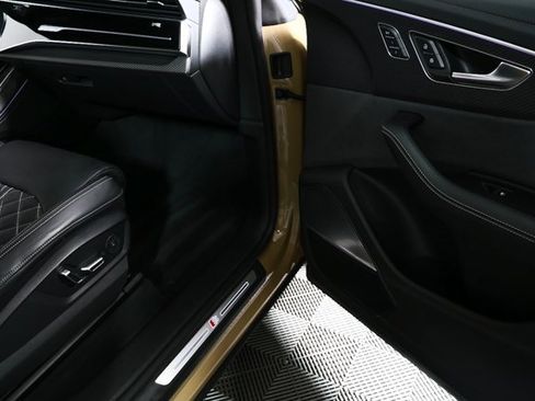 Used 2024 Audi SQ8 Prestige image 27