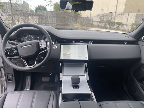 Used 2025 Land Rover Range Rover Evoque S image 14