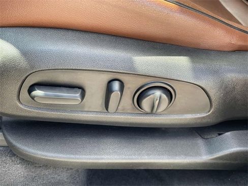 Used 2019 Chevrolet Traverse High Country image 15