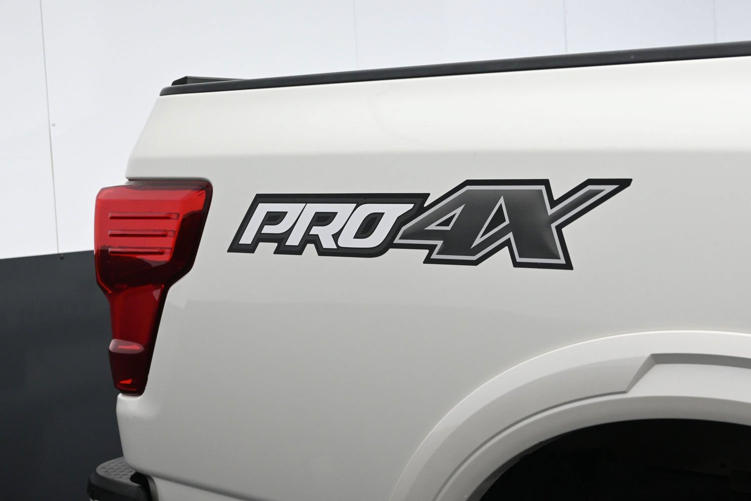 Used 2018 Nissan Titan PRO-4X w/ Pro-4x Utility Package AWD/4WD image 45
