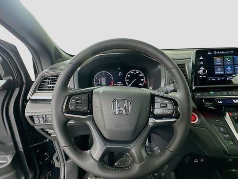 Used 2025 Honda Odyssey Sport-L image 6