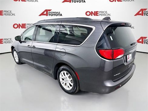 Used 2021 Chrysler Voyager Lxi image 5