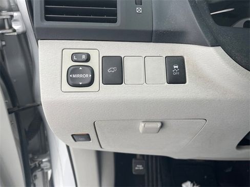 Used 2009 Toyota Venza image 29