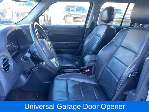 Used 2014 Jeep Patriot Limited w/ Sun/Sound Group image 11