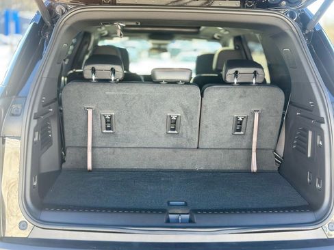 Used 2025 Chevrolet Traverse Z71 image 6