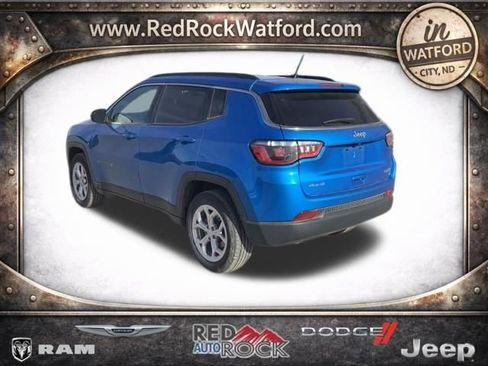 Used 2024 Jeep Compass Latitude AWD/4WD image 8
